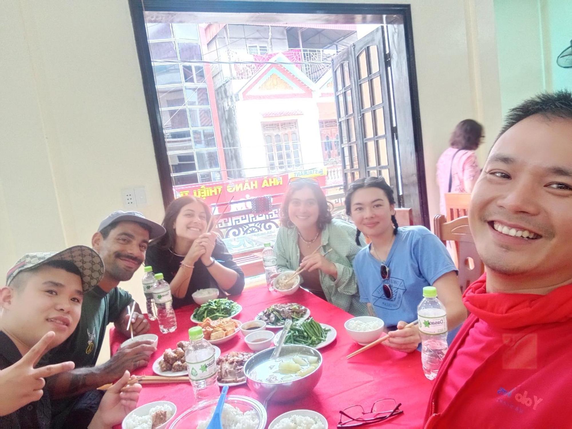Готель Ha Giang Yolo House And Loop Tours Екстер'єр фото