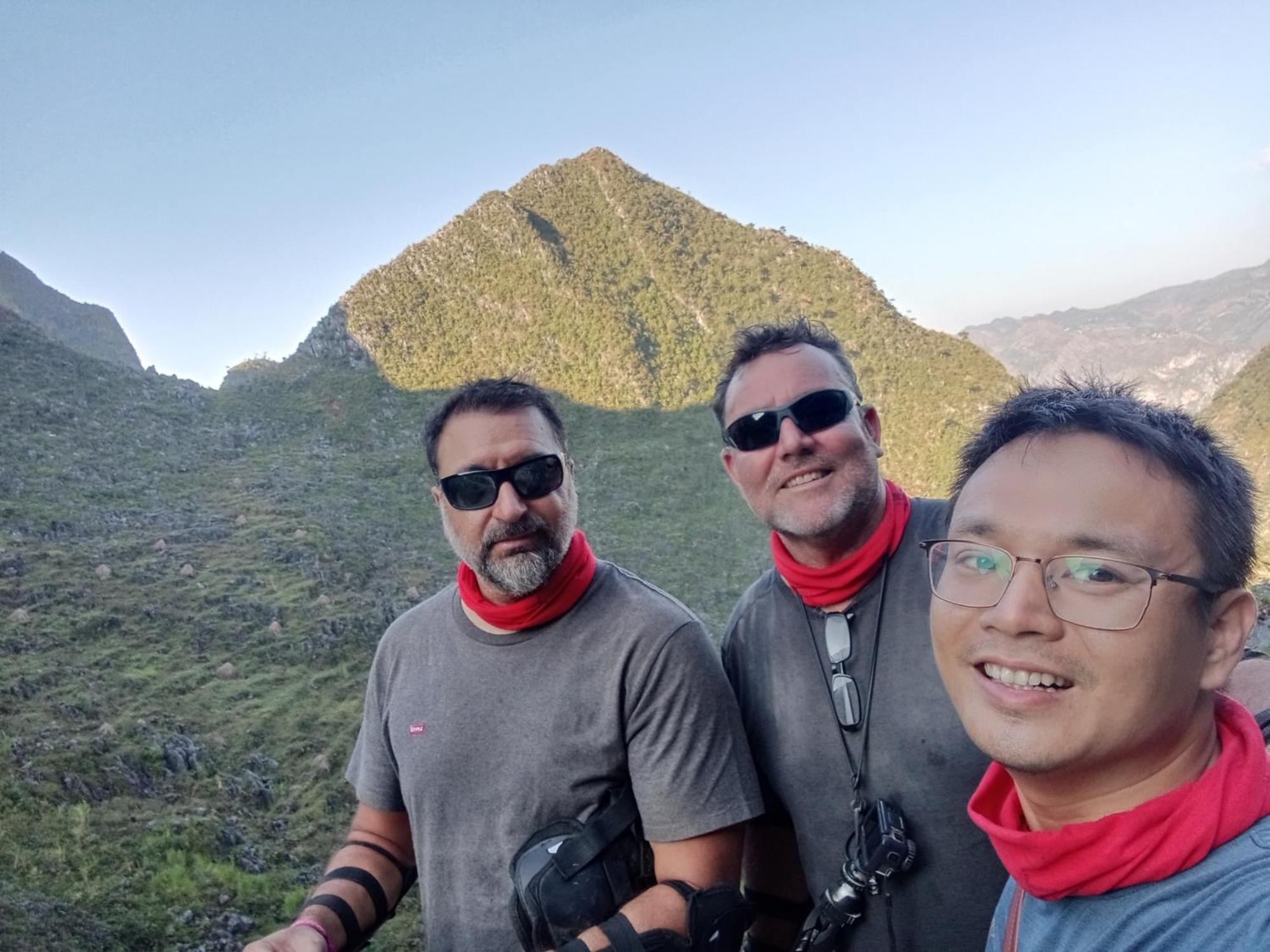 Готель Ha Giang Yolo House And Loop Tours Екстер'єр фото