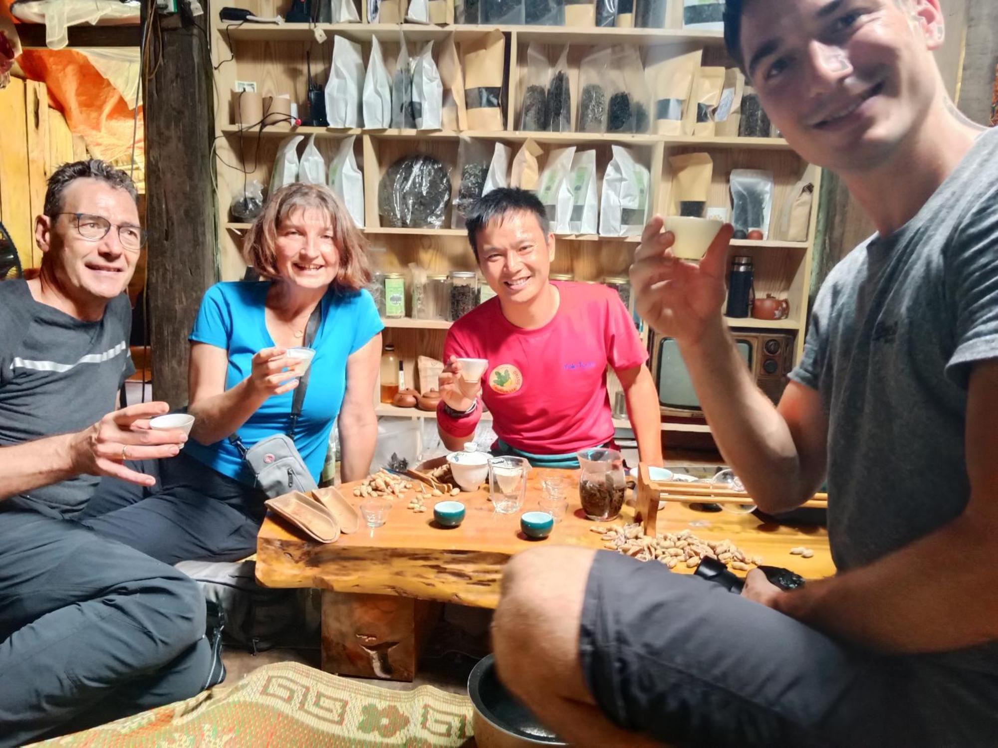 Готель Ha Giang Yolo House And Loop Tours Екстер'єр фото